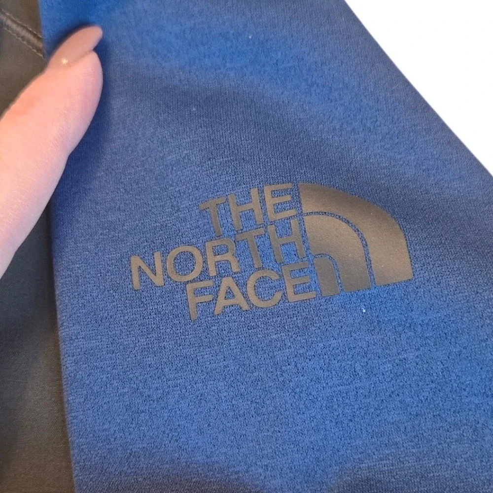 The North Face Mens FlashDry-XD Quarter Zip Fleece Pullover Blue Large Thumbhole